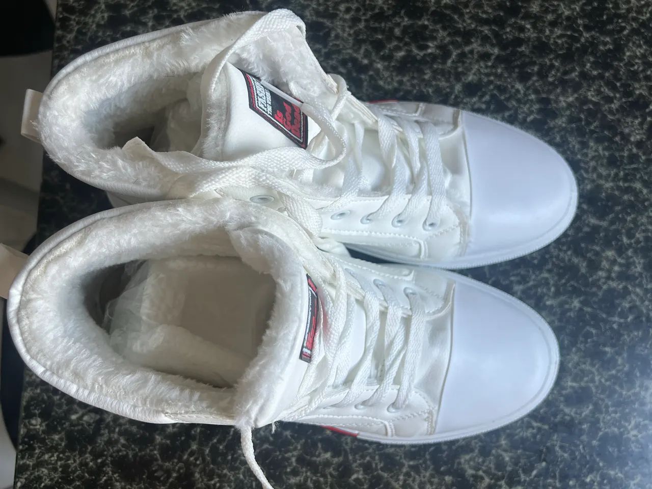 TÊNIS CANO ALTO IMPORTADO  - Foto 2