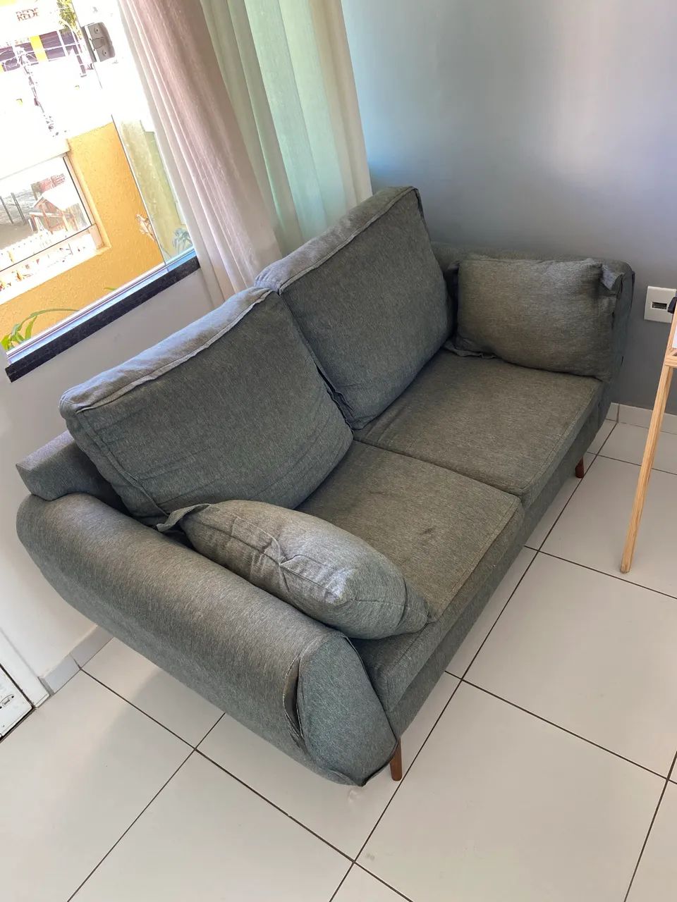 Sofá Retrô dois lugar