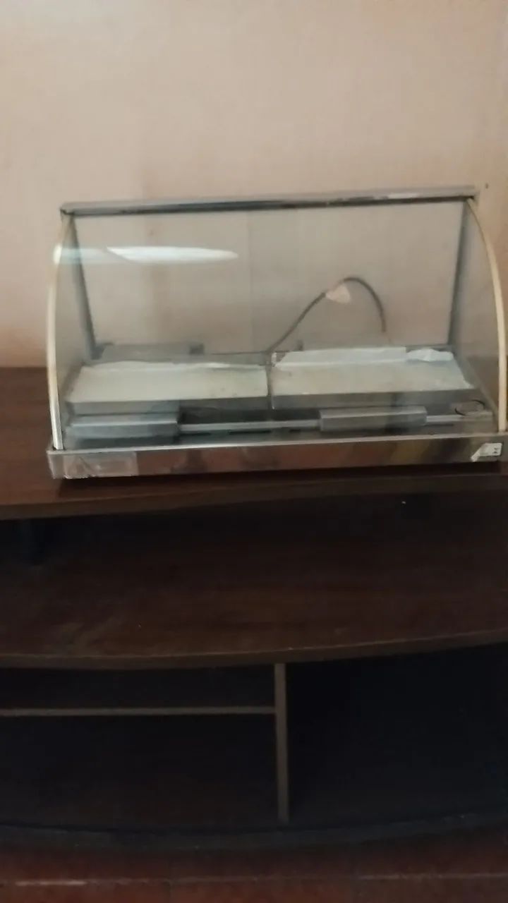 Estufa de salgados., pouco uso, com 4 bandejas, com61cm: larg.,32cm de fundo e 29cm de alt - Foto 4