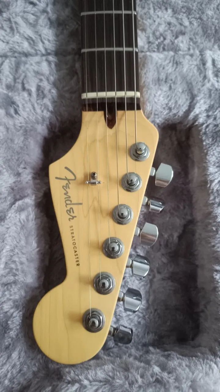 Guitarra Fender American Deluxe Stratocaster - Aceito trocas