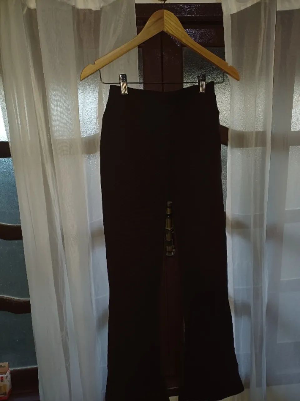 Calça marrom boca de sino