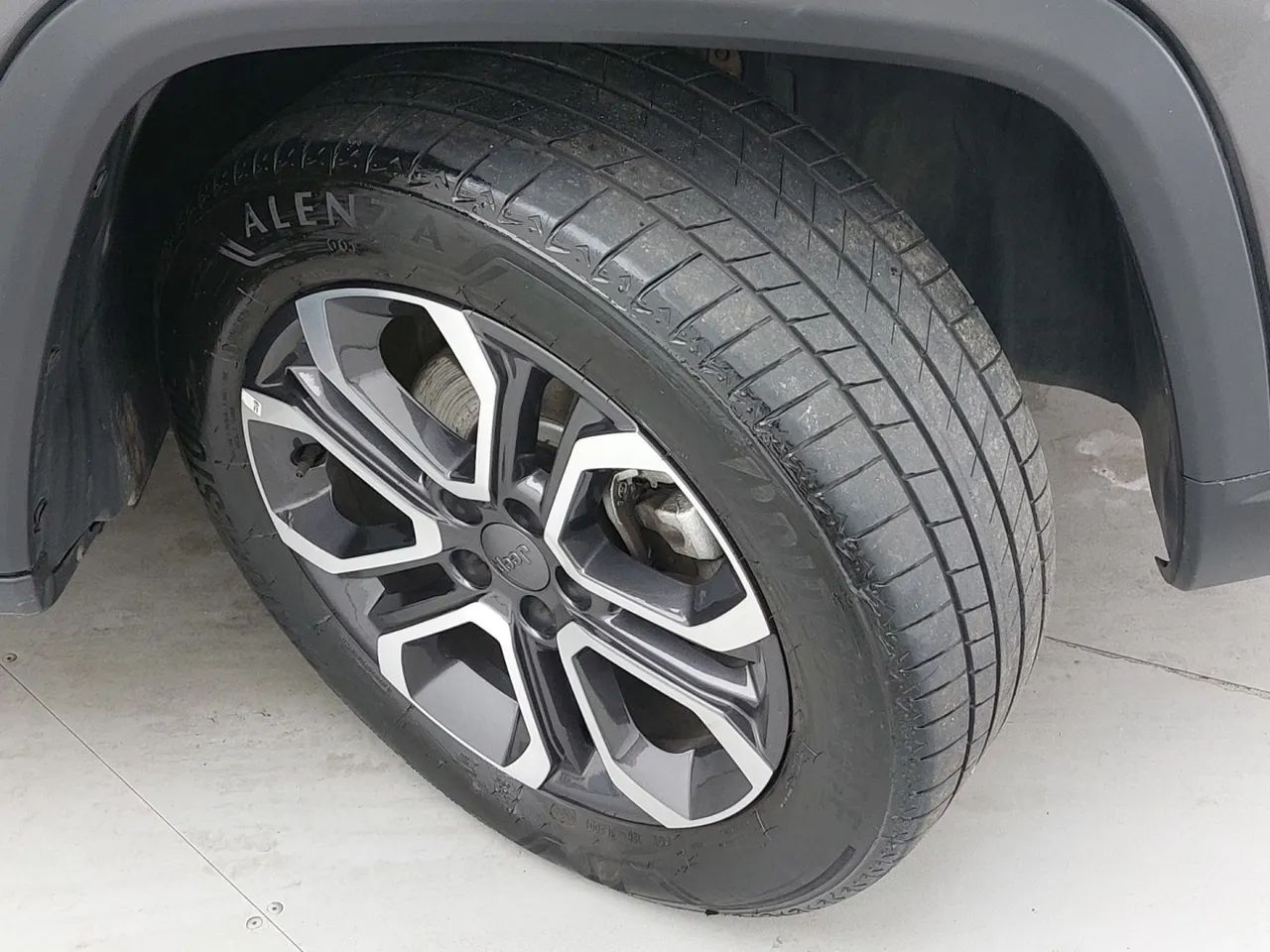 Jeep Commander Limited T270 1.3 TB Flex Aut., foto 13 de 18