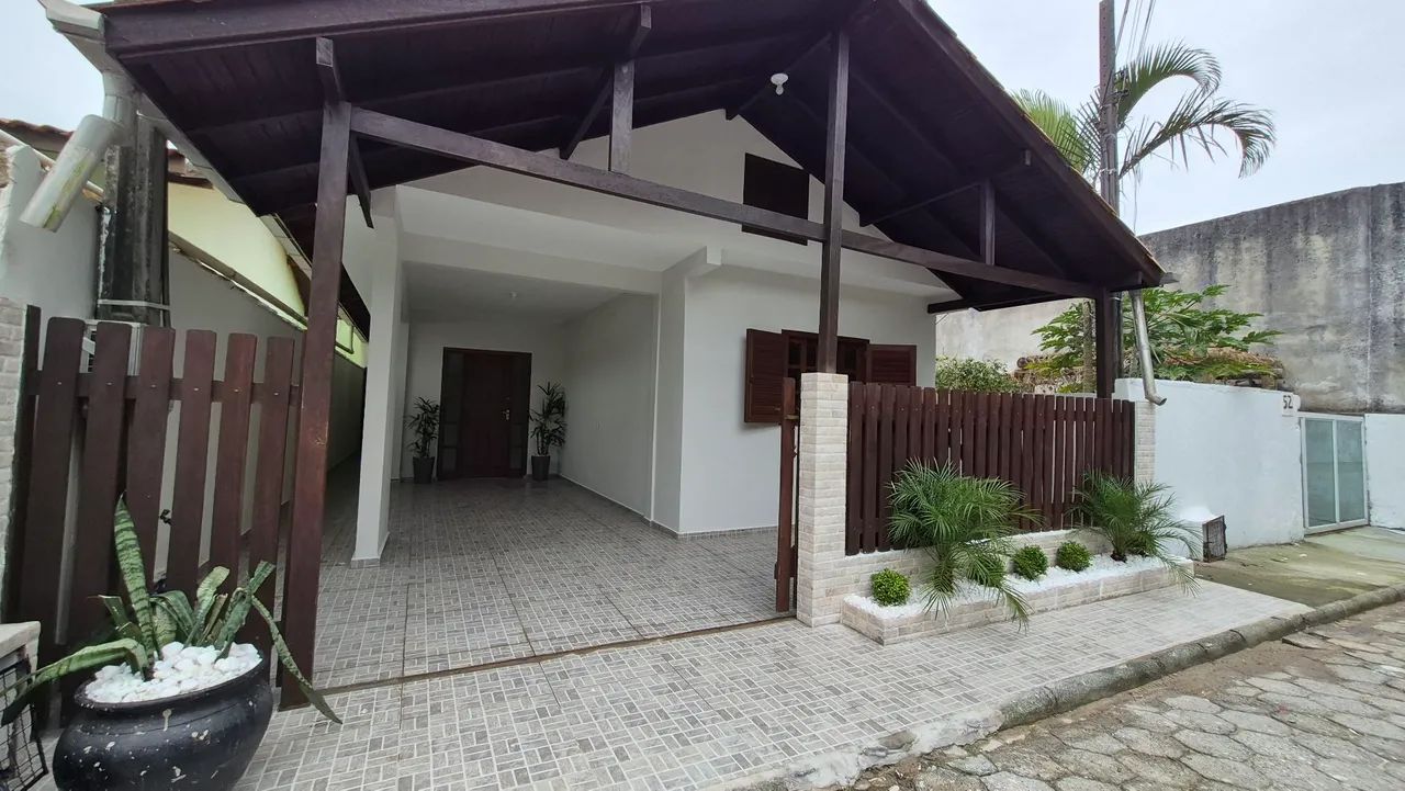 Casa 4 dormitórios nos ingleses- baixou para 540 mil 