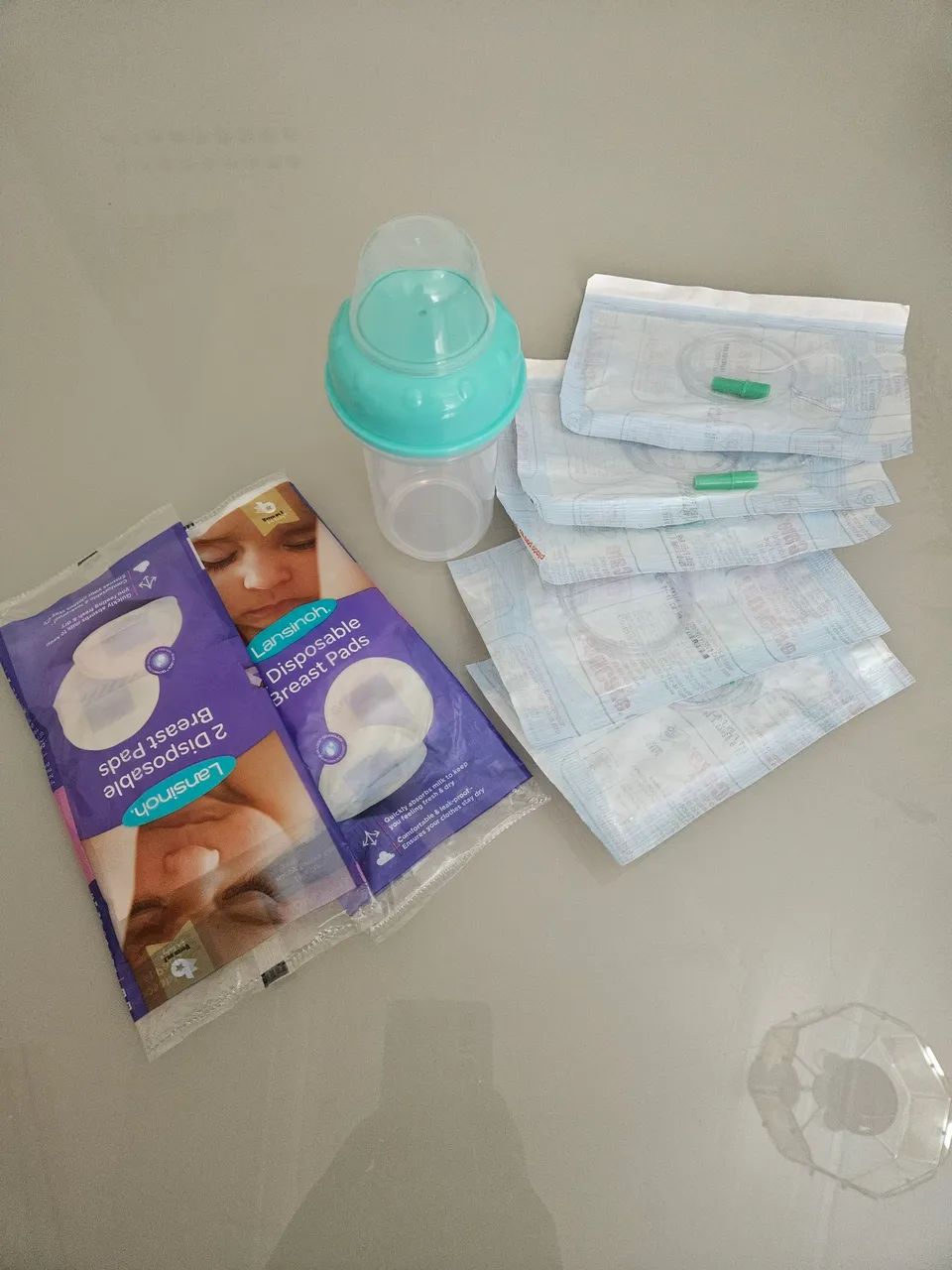 Kit relactação+ 2 protetores de seio+ 2 cabides