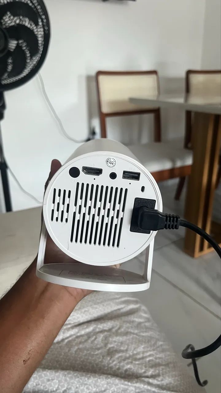 Mini Projetor Hy300