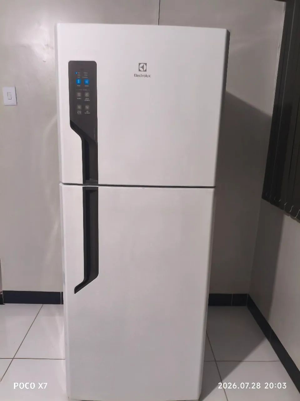 Vendo geladeira 