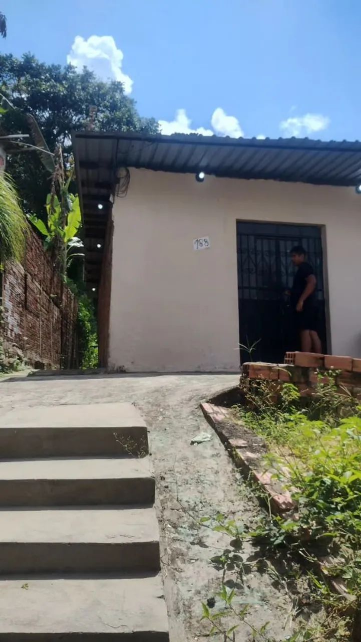 Vende-se uma casa