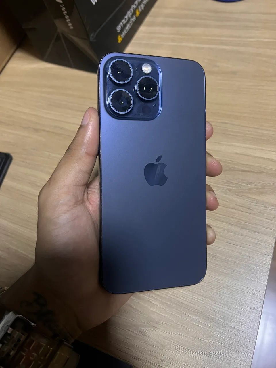 iPHONE 15 PRO MAX 256GB AZUL - Foto 4