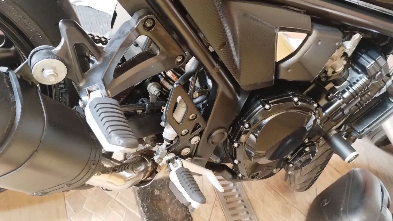 Suzuki Bandit 650s 2011 - Foto 3