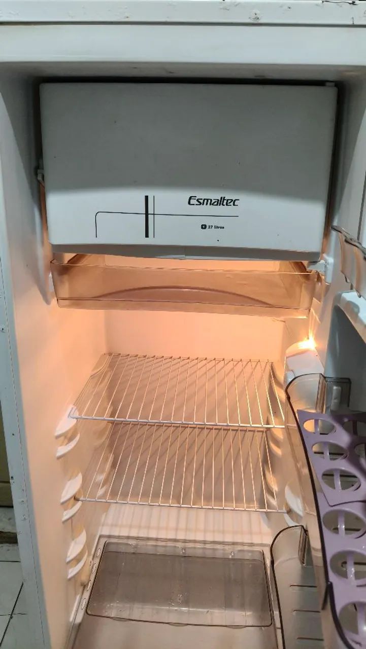 Geladeira Esmaltec 245L - Foto 4
