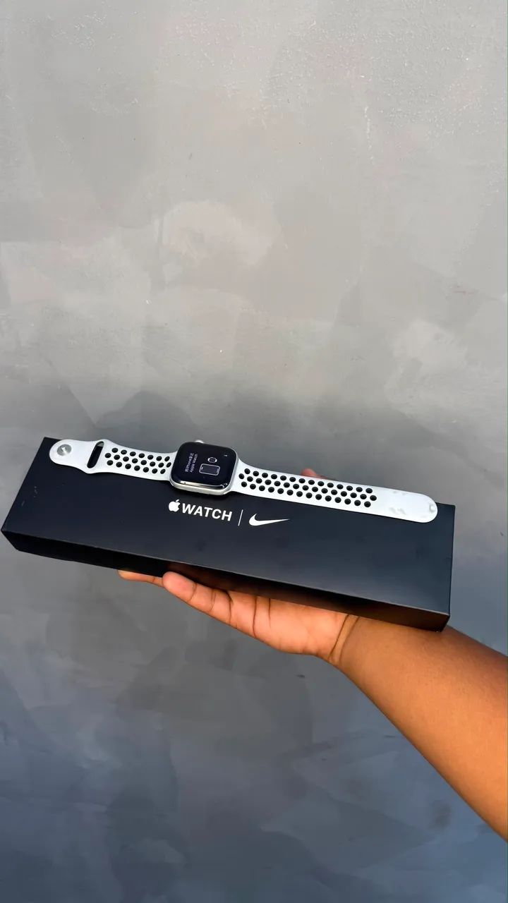 Vendo um Apple Watch SE 44mm