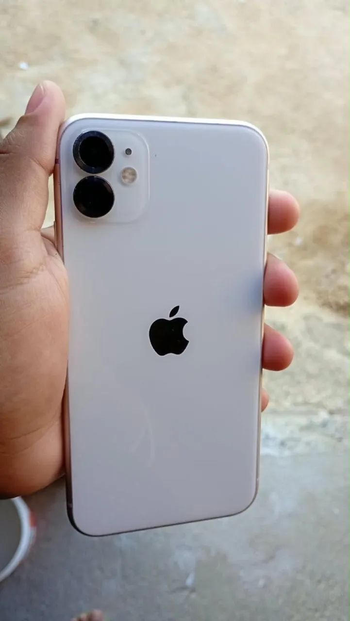 Troco iPhone 11 128gb super conservado  - Foto 3
