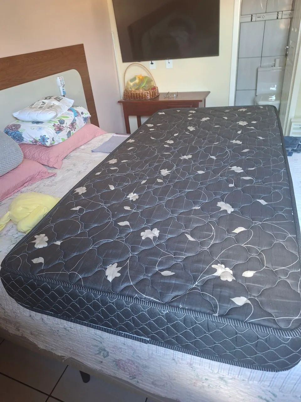 Vendo colchão solteiro 