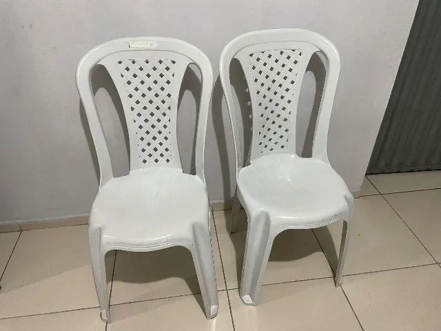 Cadeira de plástico 