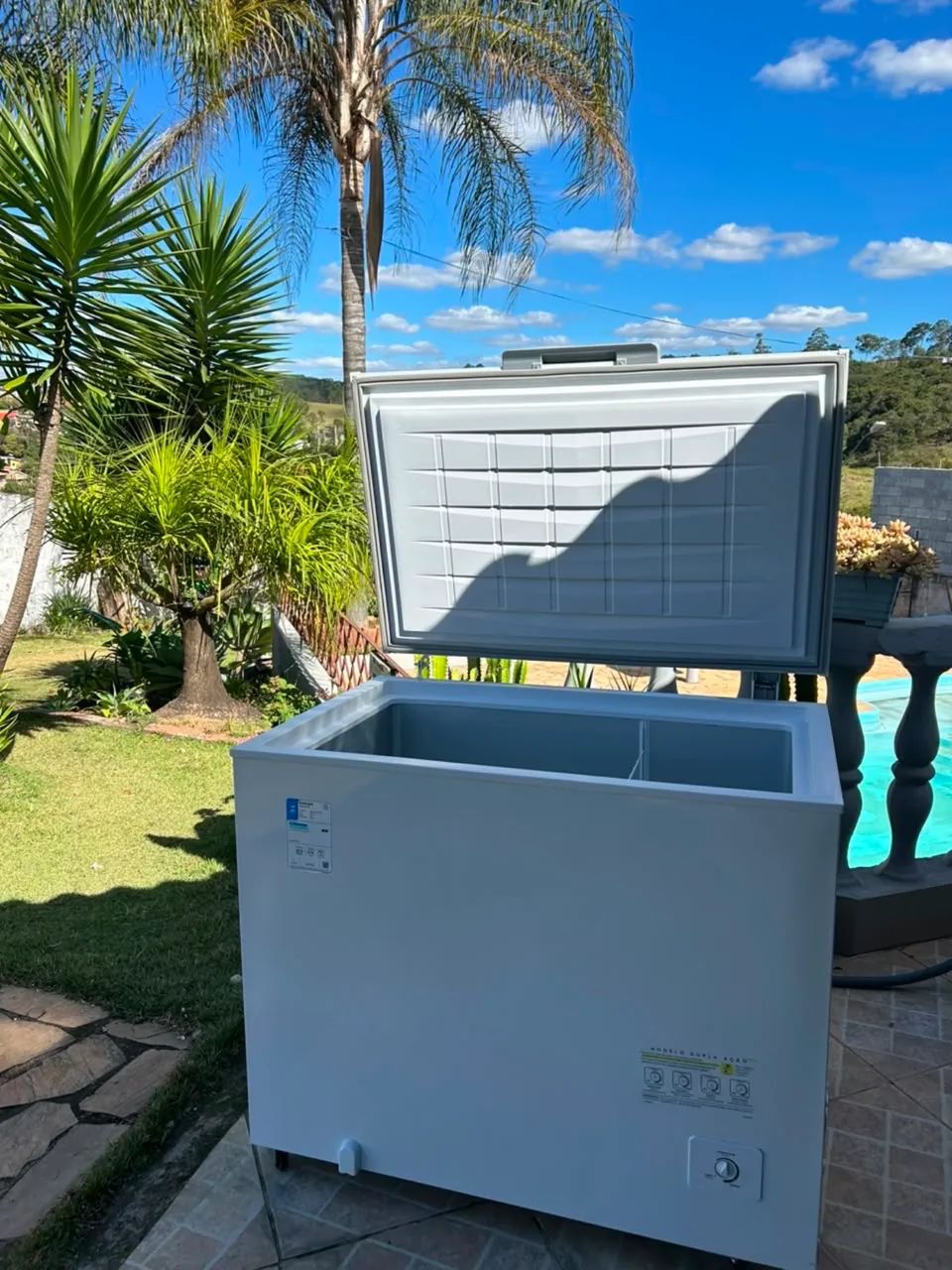 Freezer 220w e mesa de bilhar  - Foto 4