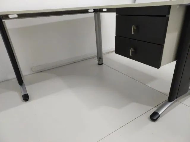 Mesa de escritório em L - Foto 5