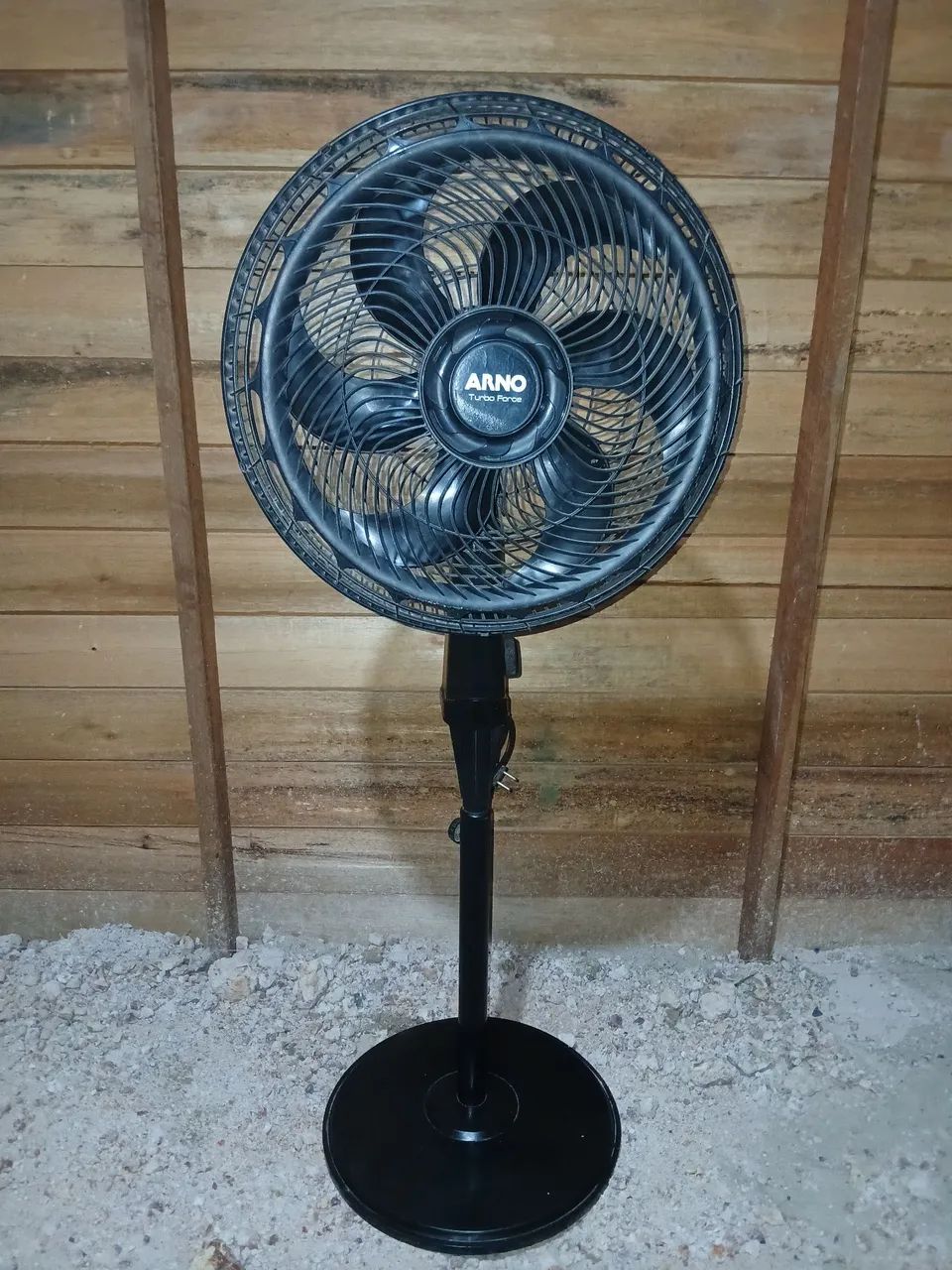 Vendo ventilador Arno funcionando perfeitamente 
