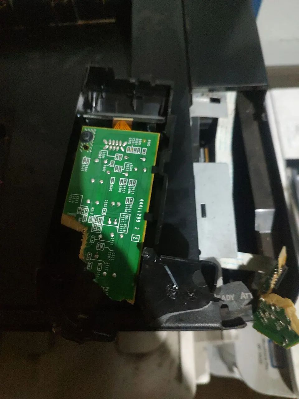 Impressora oki b401dn com defeito para uso de peças  - Foto 3