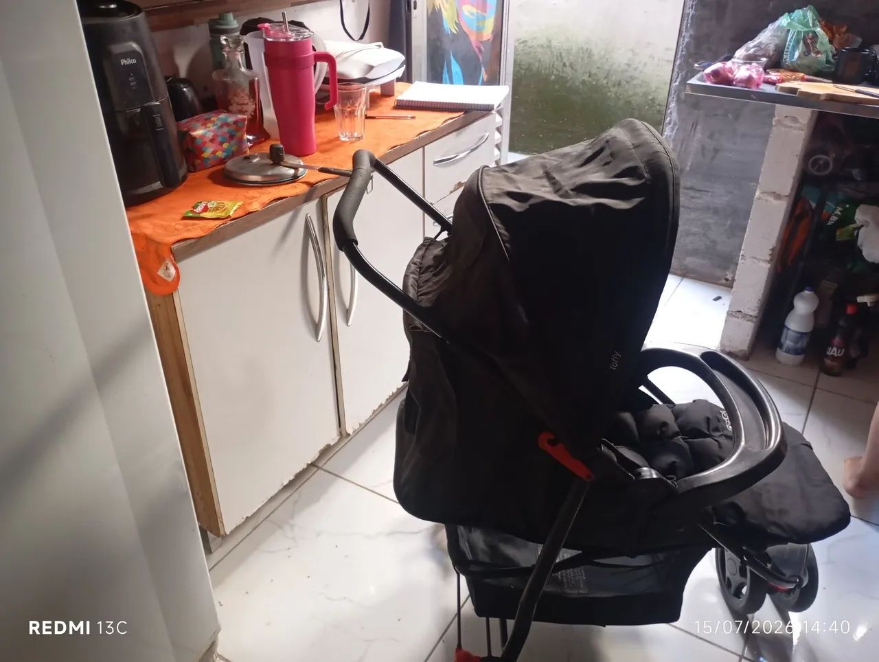 Vende-se carrinho de bebê e bebê conforto  - Foto 3