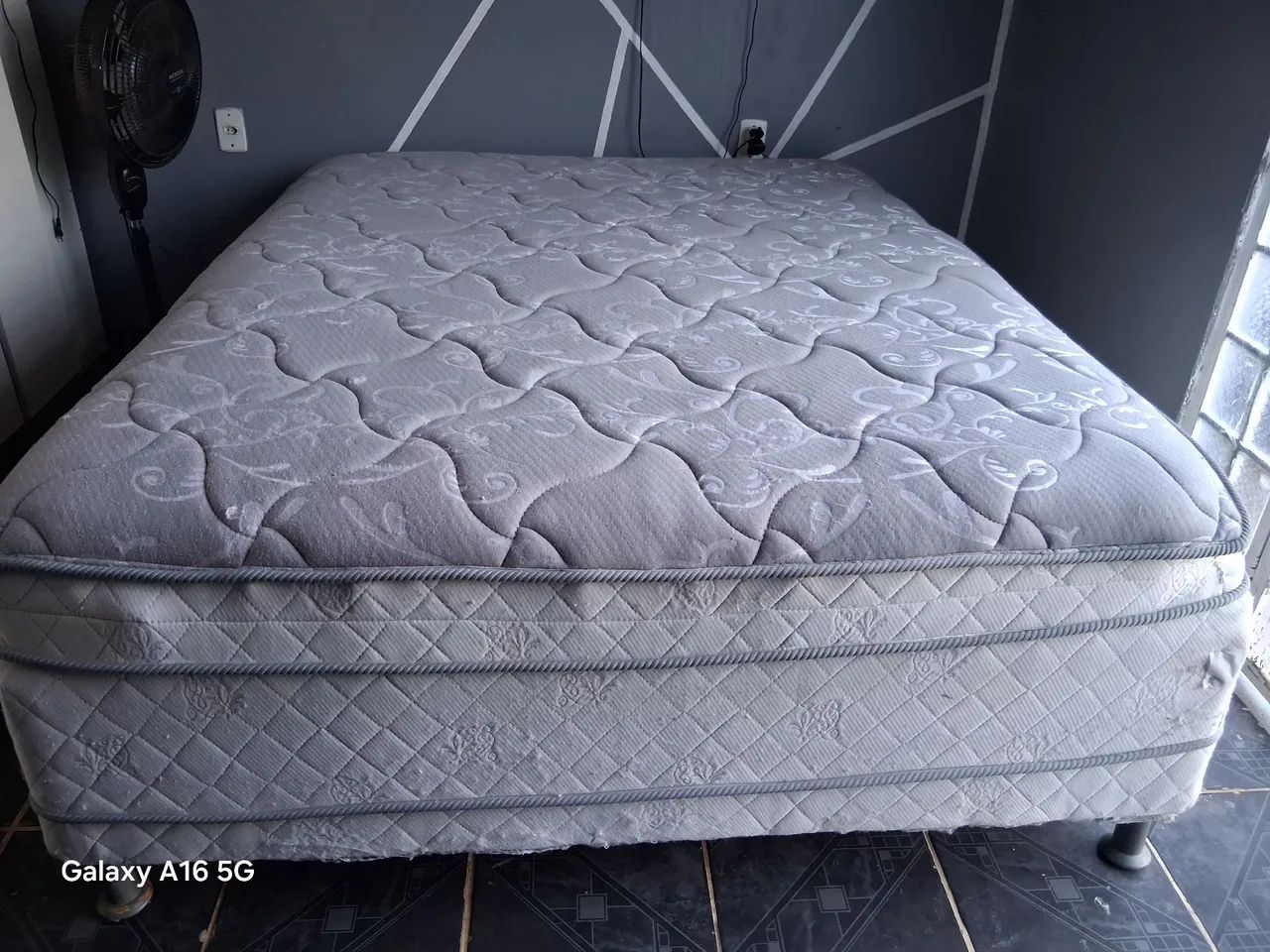 Cama queen size de molas ensacadas higienizada  - Foto 4