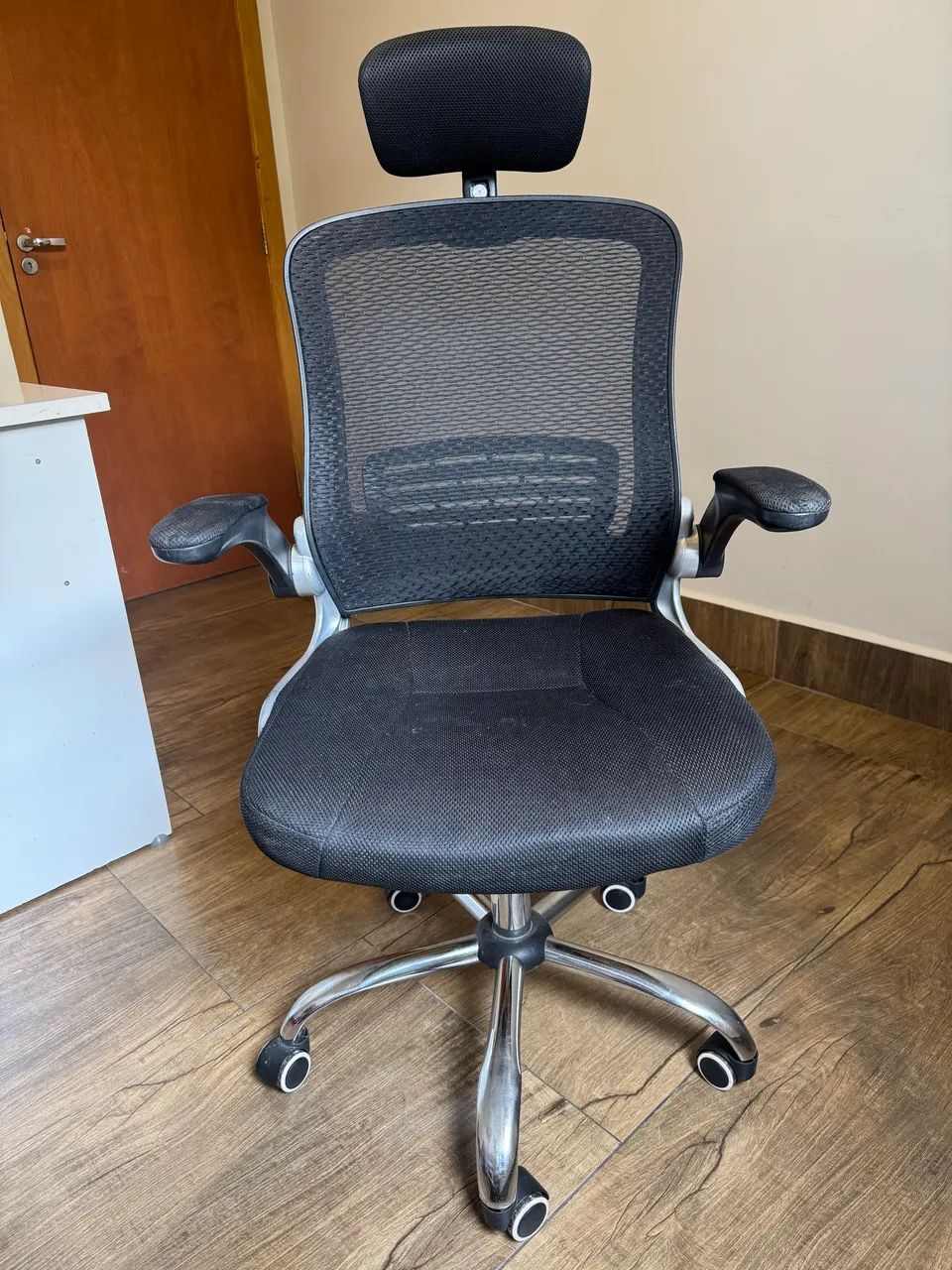Cadeira Ergonômica Preta - Foto 3