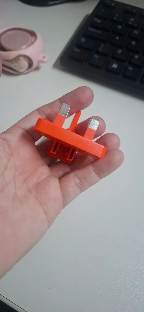 Adaptador de tomada para caixas de som JBL - Foto 2