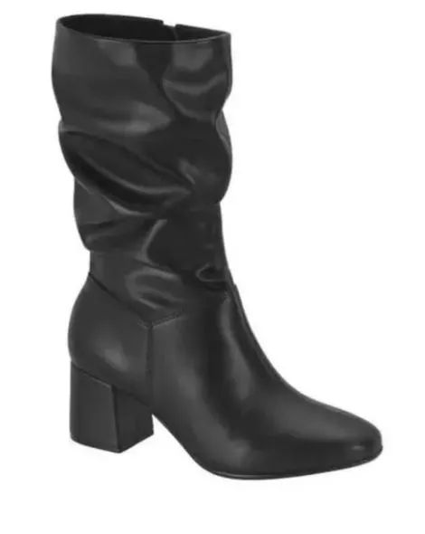 Bota cano longo beira rio