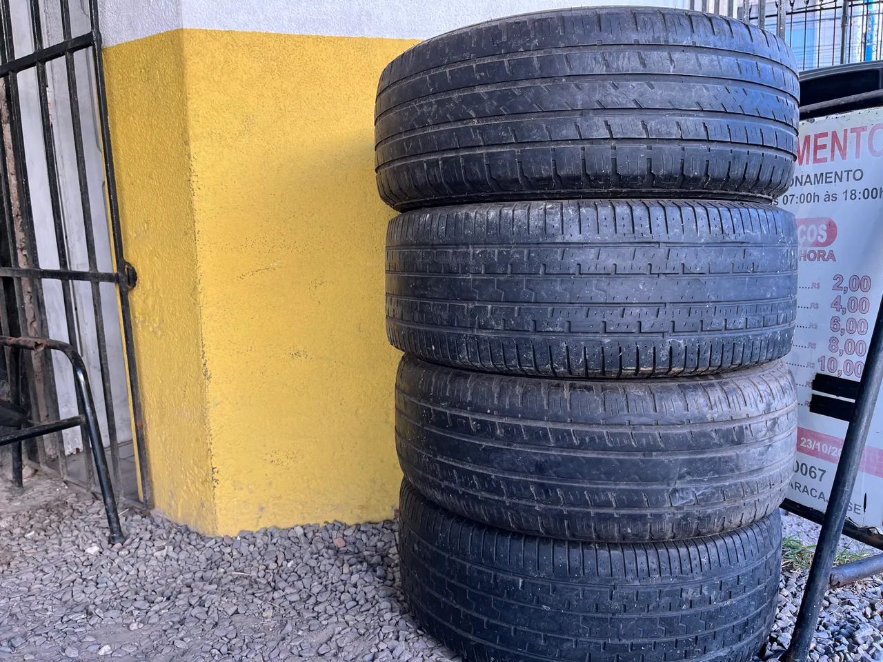 Pneus 235/60 R16 