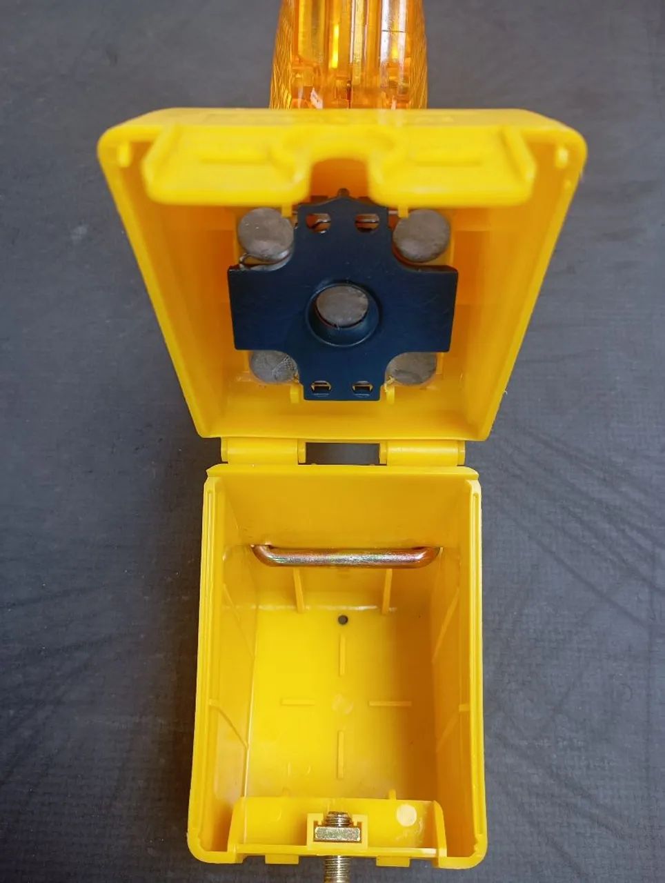 Sinalizador viário intermitente  - Foto 2