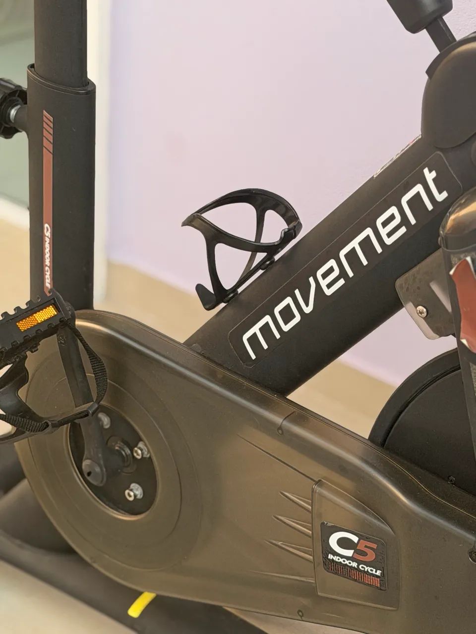 Bicicleta Spinning Movement C5 Indoor Cycle - Magnética - Foto 2