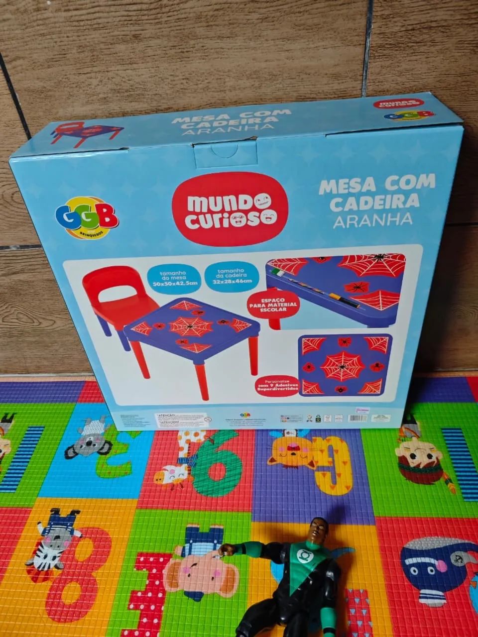 Vendo kit mesa e cadeira infantil 