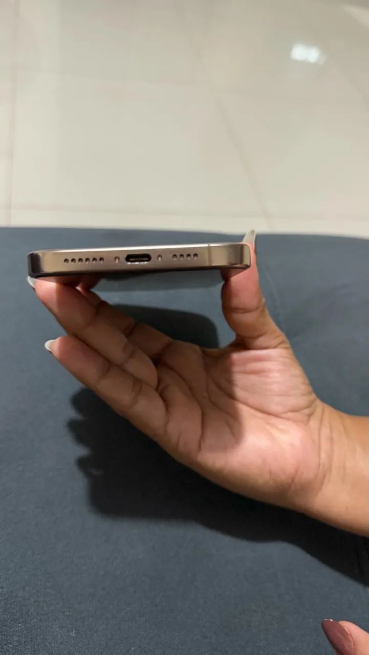 IPHONE 16 PRO MAX COR DESERT - Foto 5