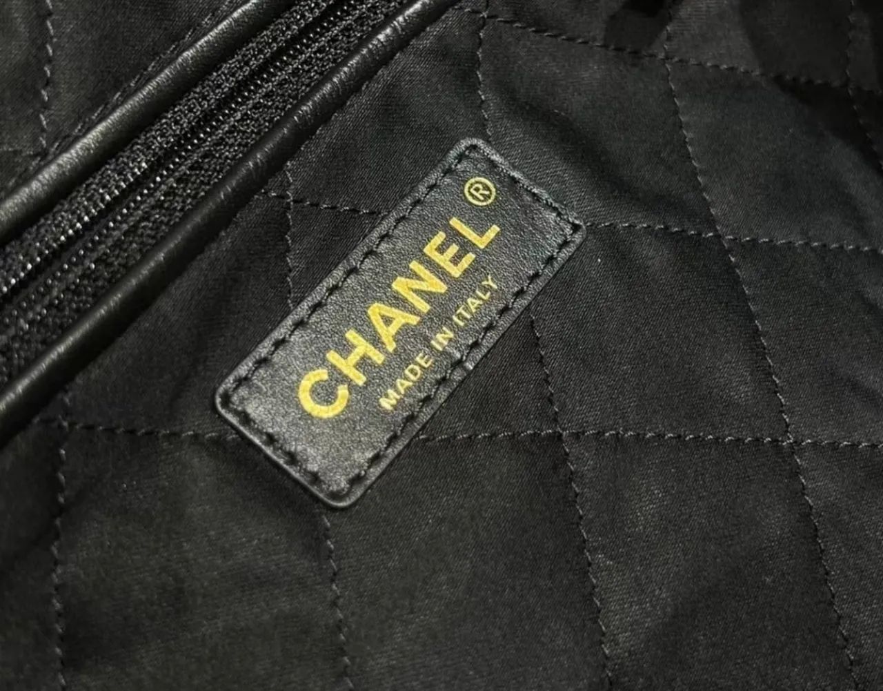 M*k様 CHANEL シャネル 大量まとめ約33点 廃盤旧デザイン含 Sold Out－【CHANELシャネル】インザミックス2WAYバッグカーフ（黒