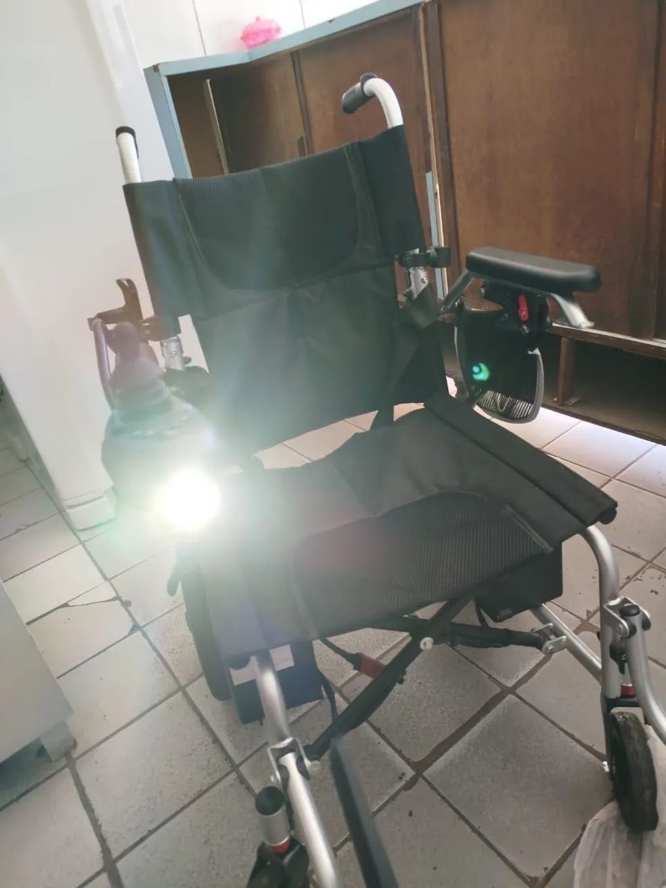 Cadeira de rodas elétrica  - Foto 2