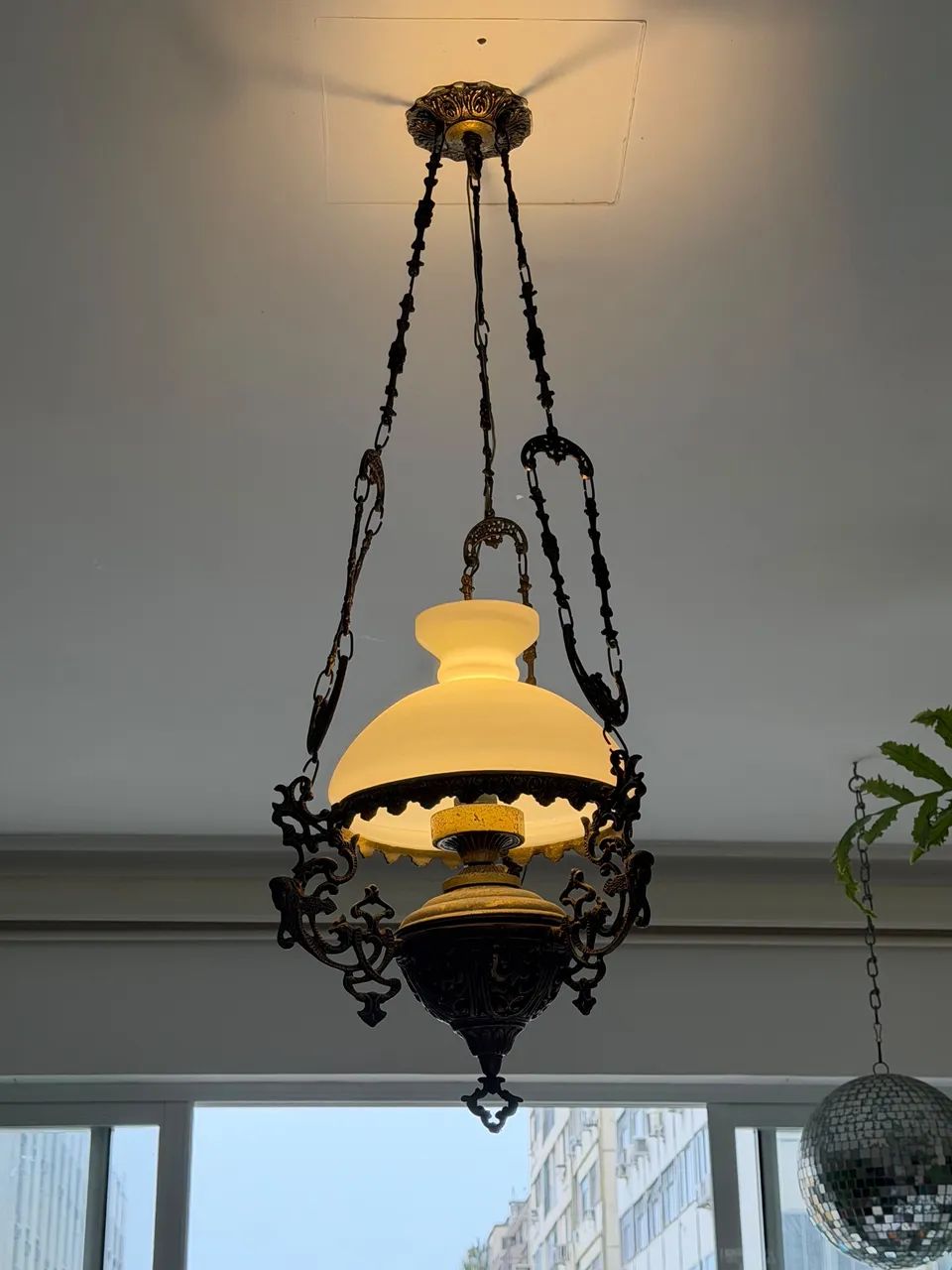 Lustre antigo de ferro 