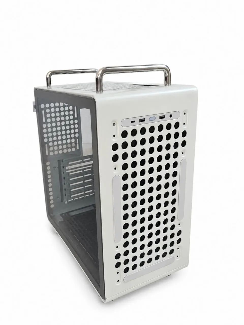 Gabinete Cooler Master QUBE 540 ? ATX ? Micro ATX ? Mini ITX