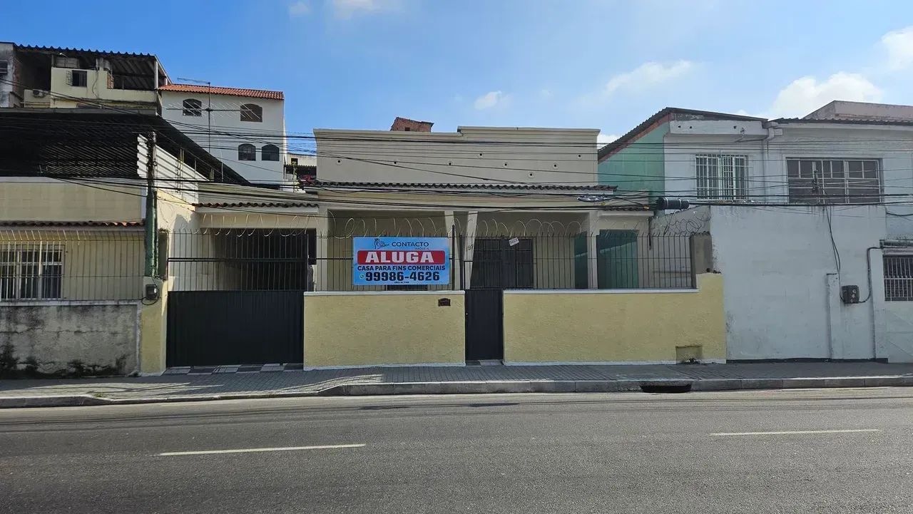 Casa comercial no Centro com 5 quartos perto da garagem do SAMU