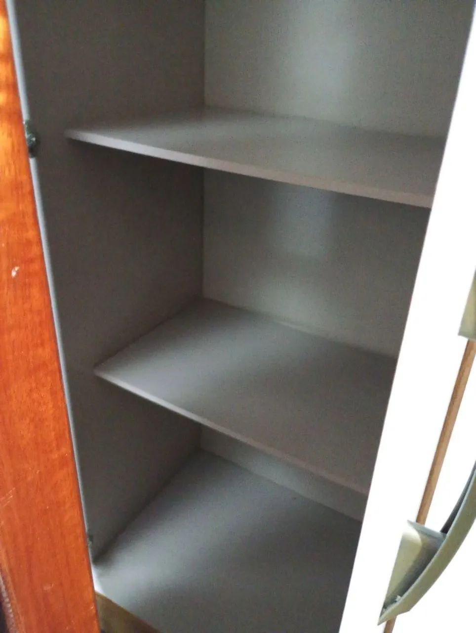Vendo guarda roupa de solteiro  - Foto 5