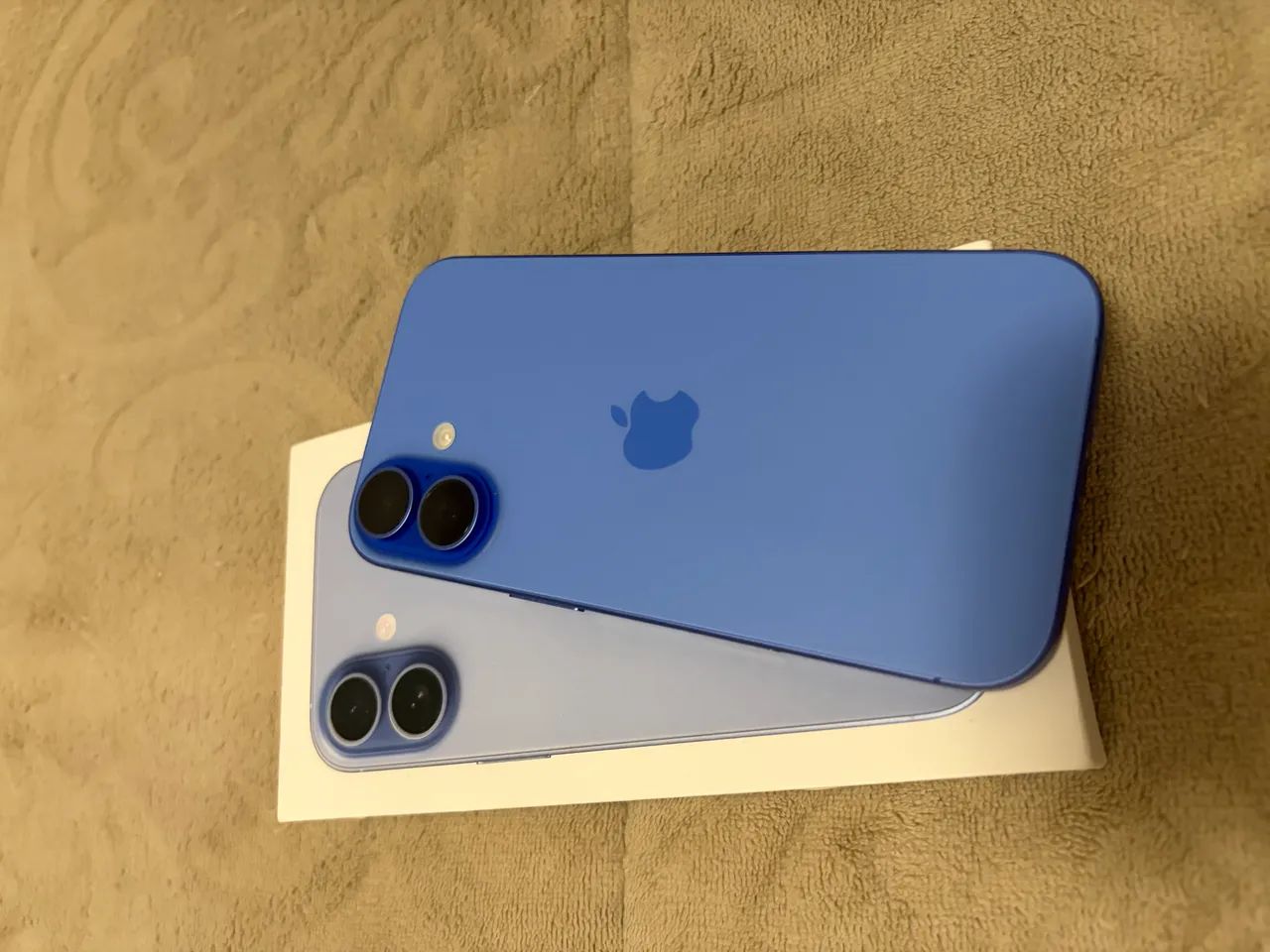 iPhone 16 128gb azul