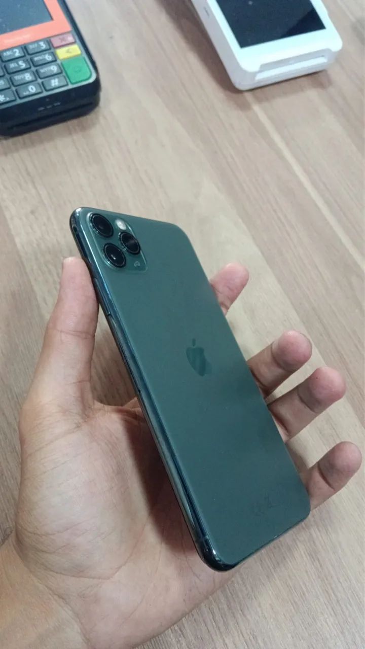 iPhone 11 Pro Max 256G ( Verde )  - Foto 2