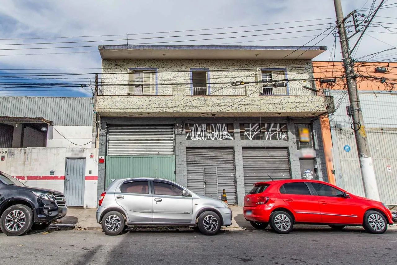 Galpão na Rua Eli, 182  400 m²