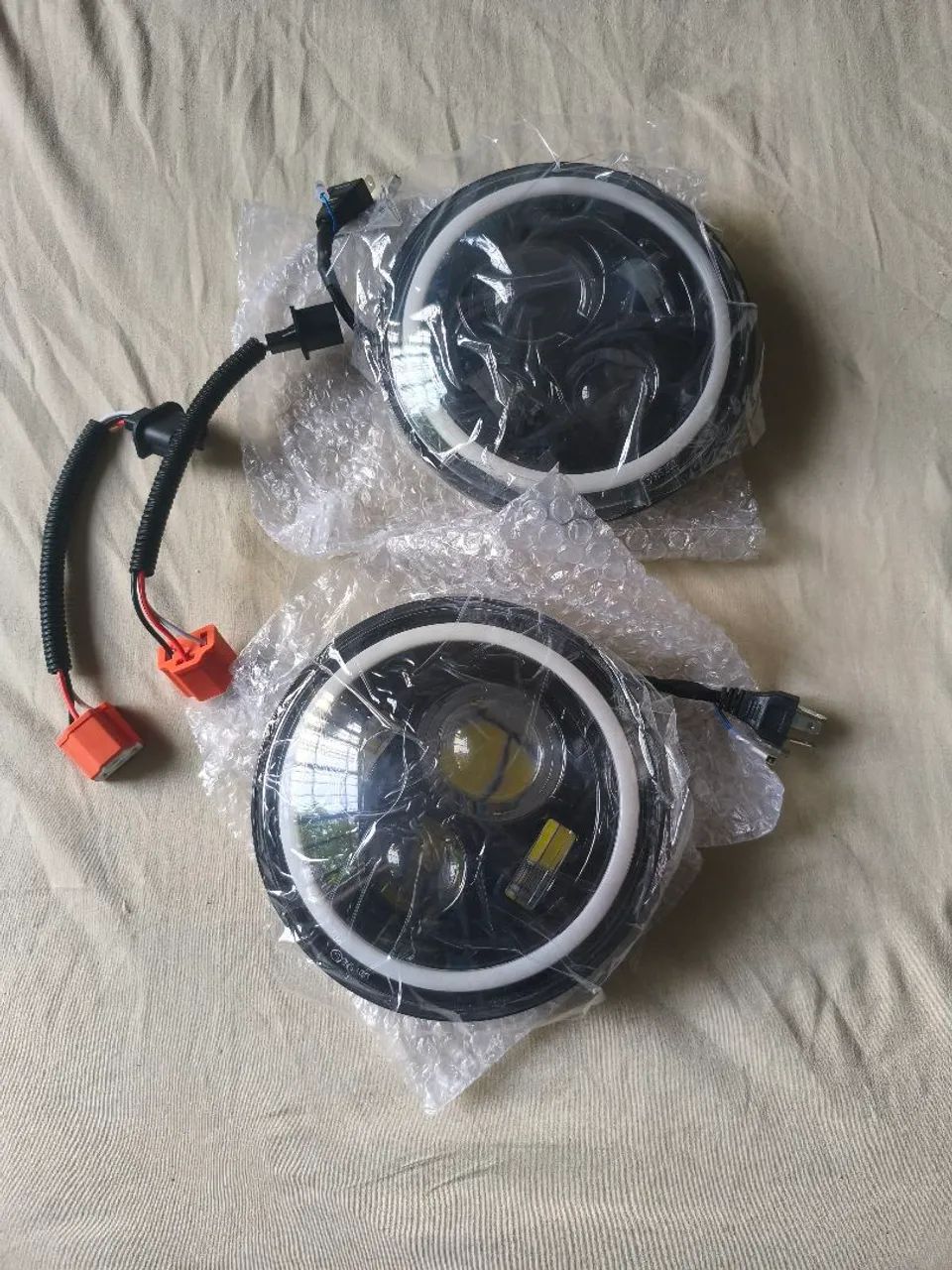Vendo faróis Angel Eyes 7 polegadas 