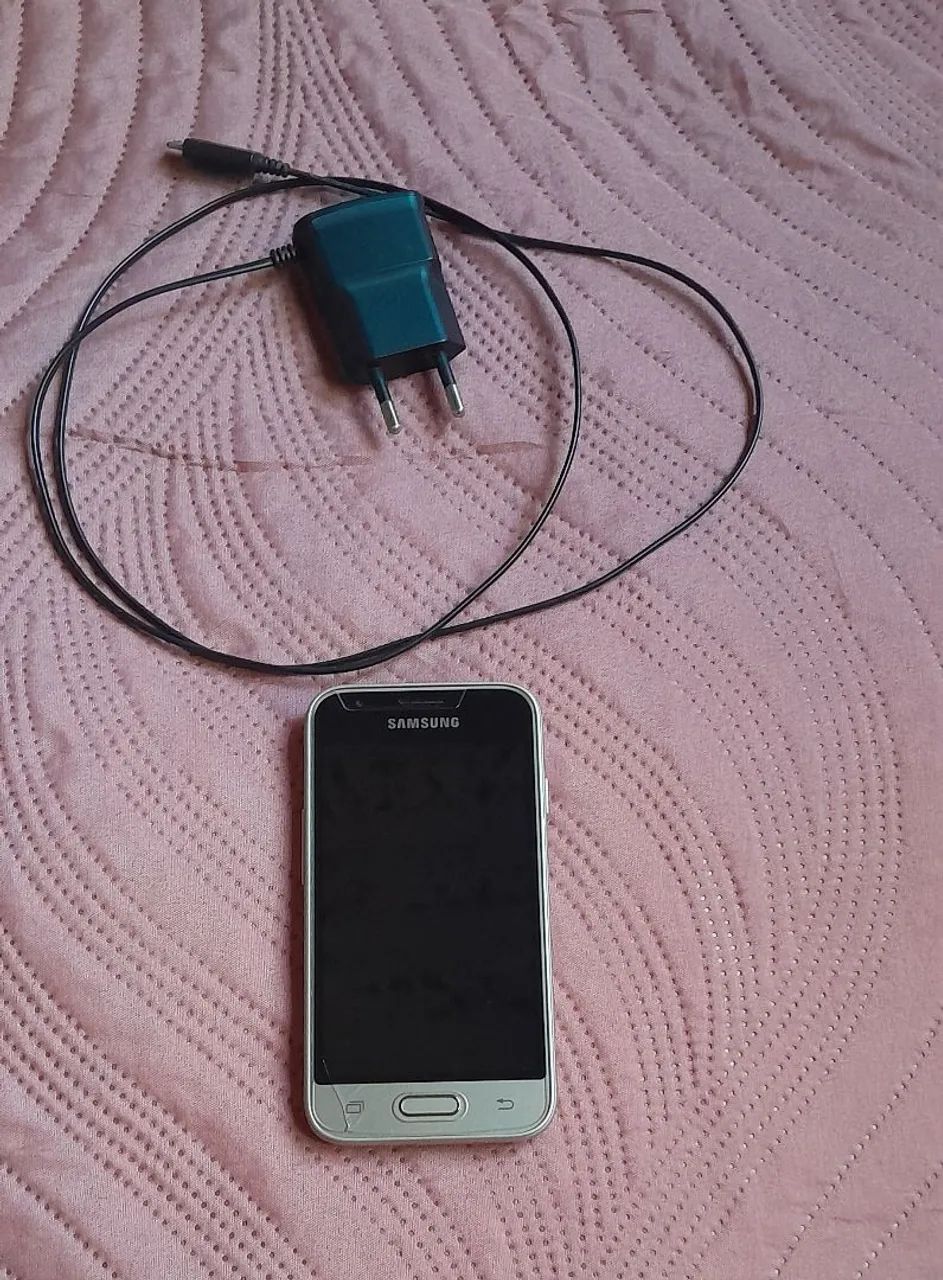 Smartphone Samsung Galaxy J1 mini  - Foto 3