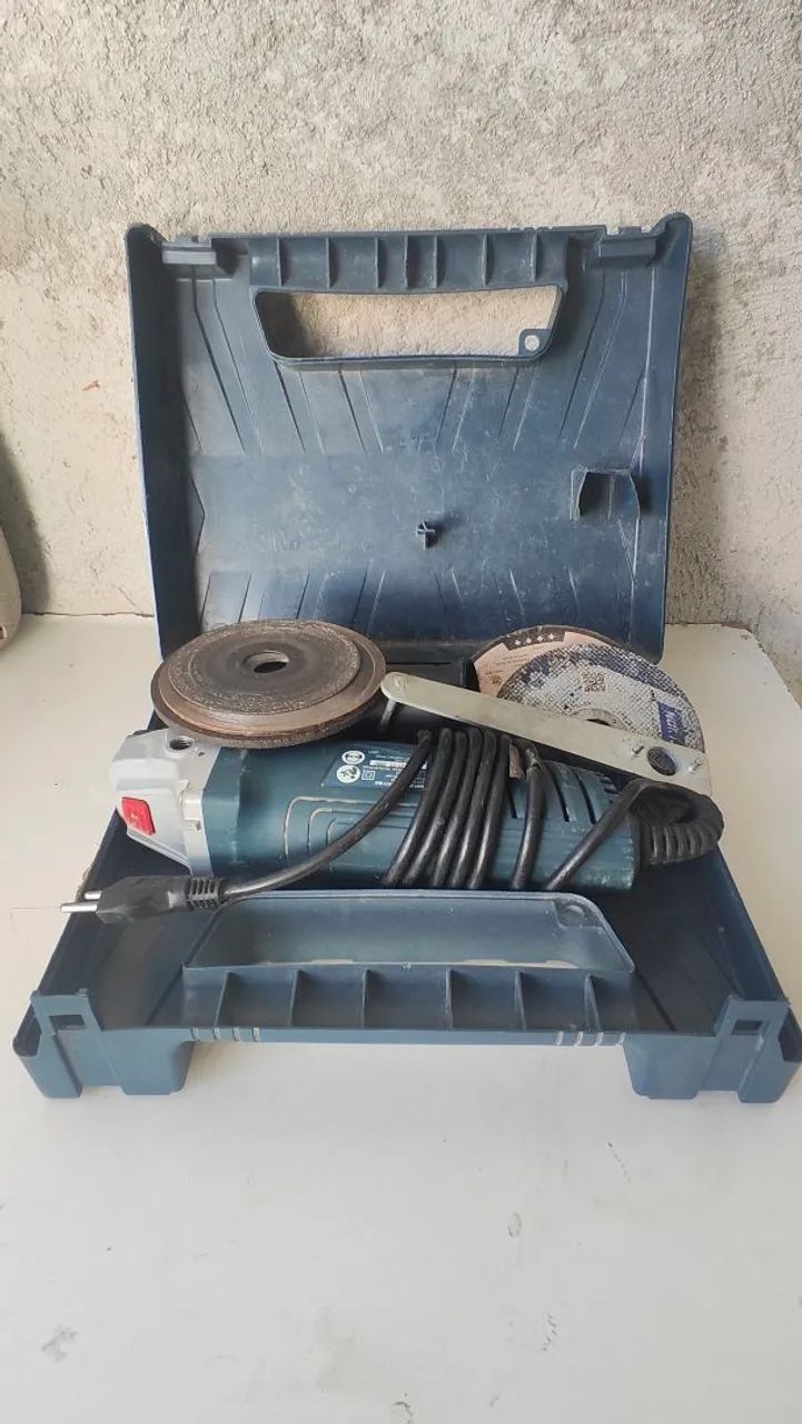 Esmerilhadeira Bosch 220v 850w semi-nova - Foto 4