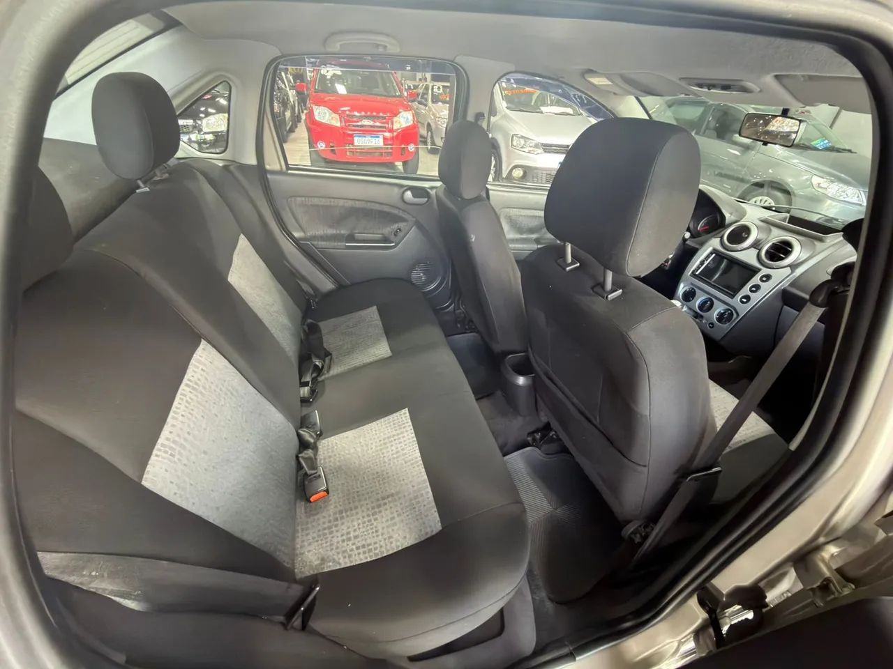 Ford Fiesta Sed. 1.6 8V Flex 4p, foto 15 de 17