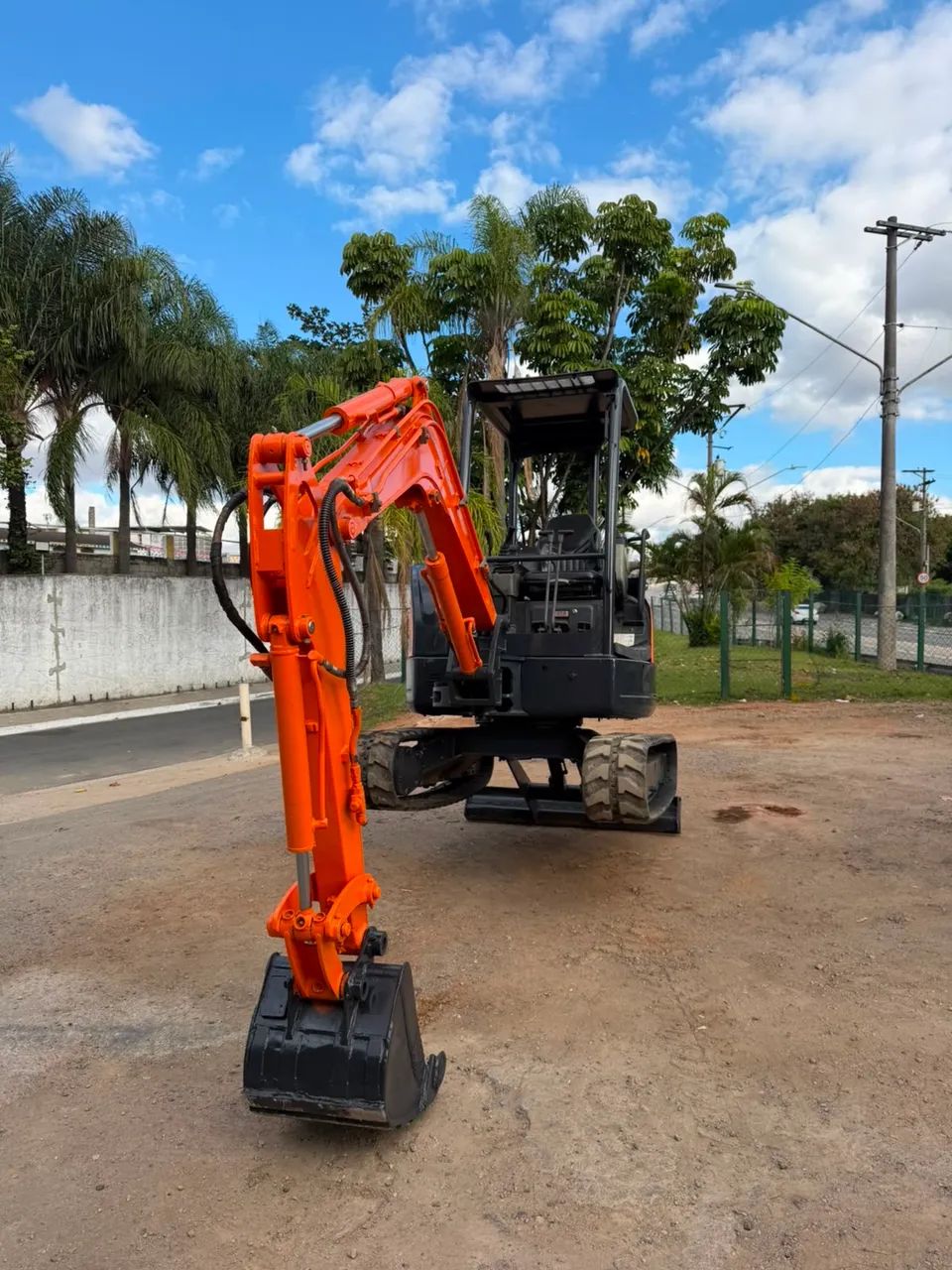 Mine escavadeira Doosan Dx 27z ano 2021 - Máquinas pesadas para