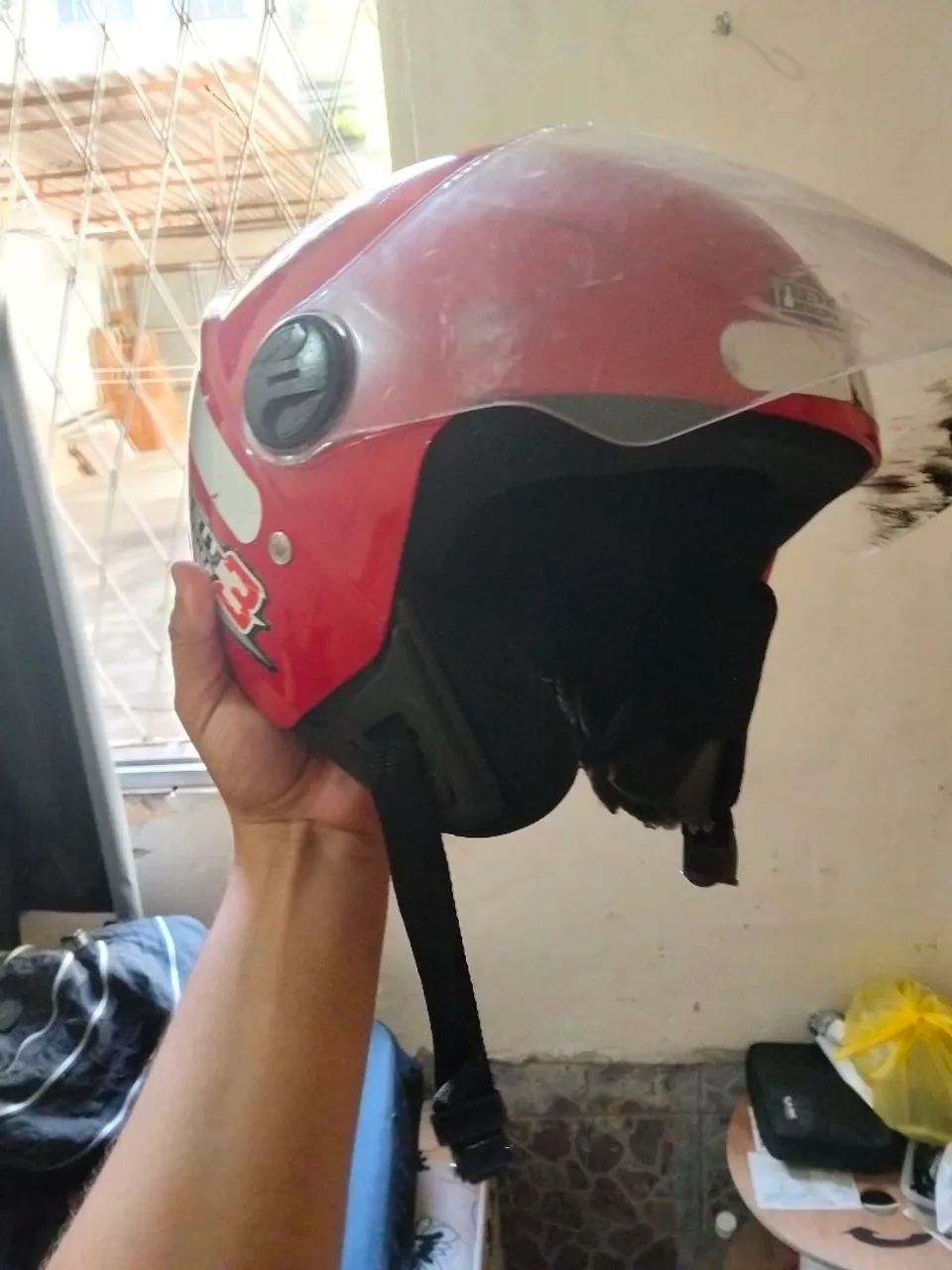 Capacete vermelho 