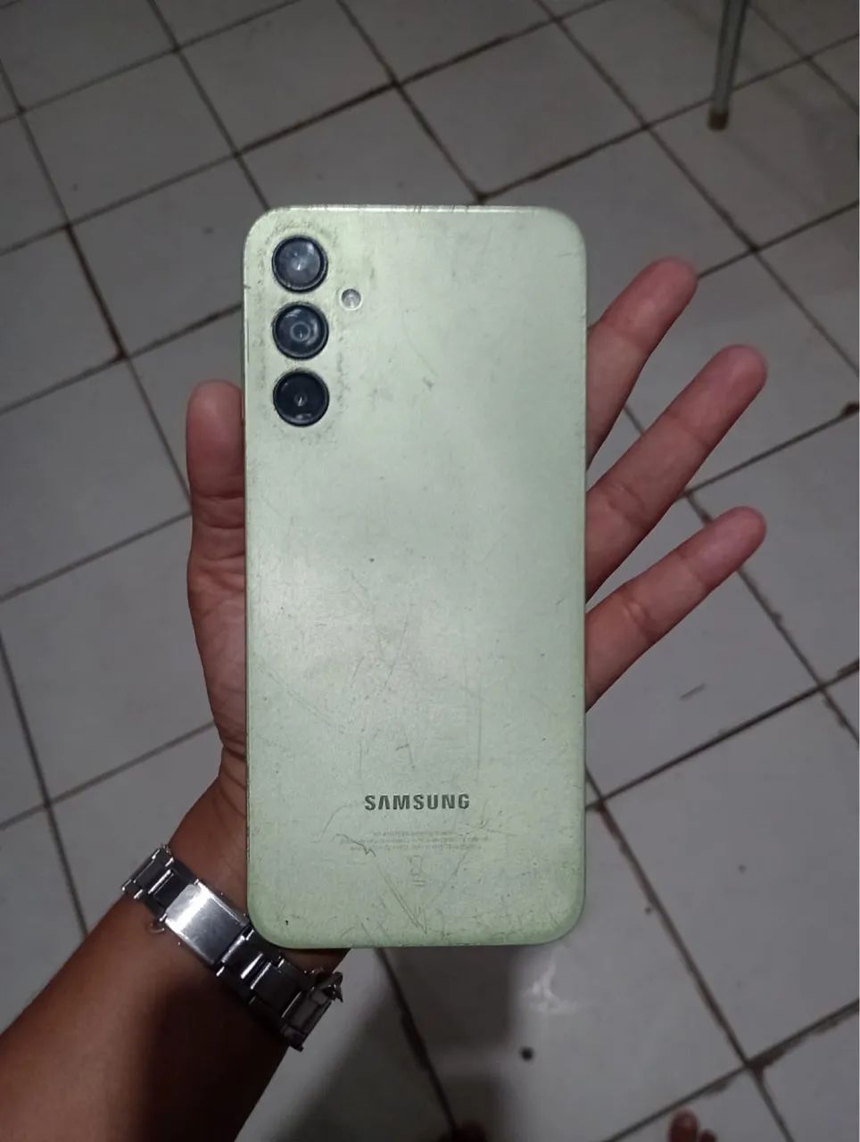 Samsung 14 5G 128GB e 4 de RAM Tela 6.6