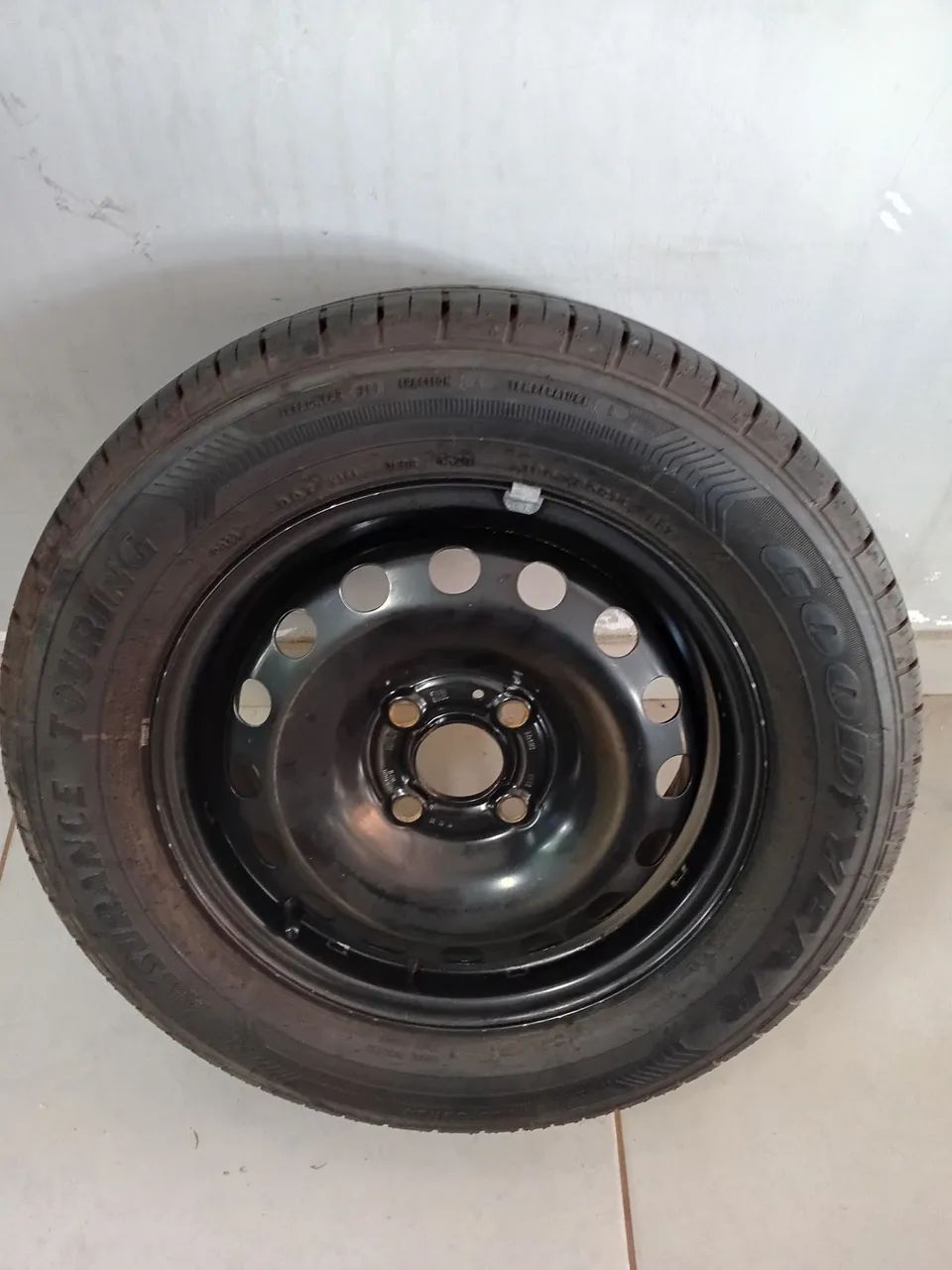 Roda wv aro 14 com pneu 