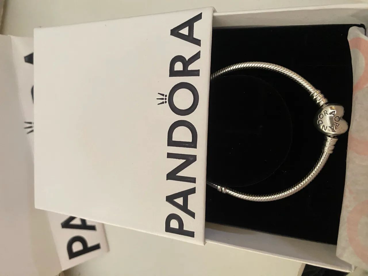 Pulseira Pandora nova 